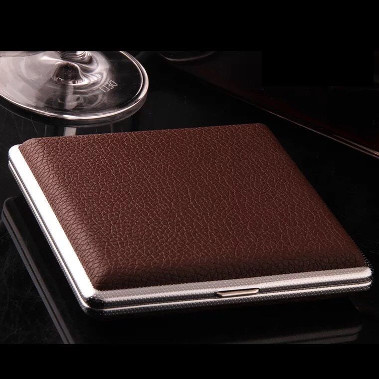 Elegant Leather Cigarette Case Metal King Size